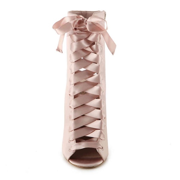 NIB ALDO "Rosamilia” Lace Up Satin Bootie! Sz 7 - Picture 2 of 7